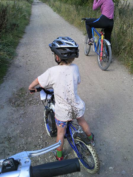 TheonlyPuddleChilton.jpg - Aidan managed to find the only puddle of the day !